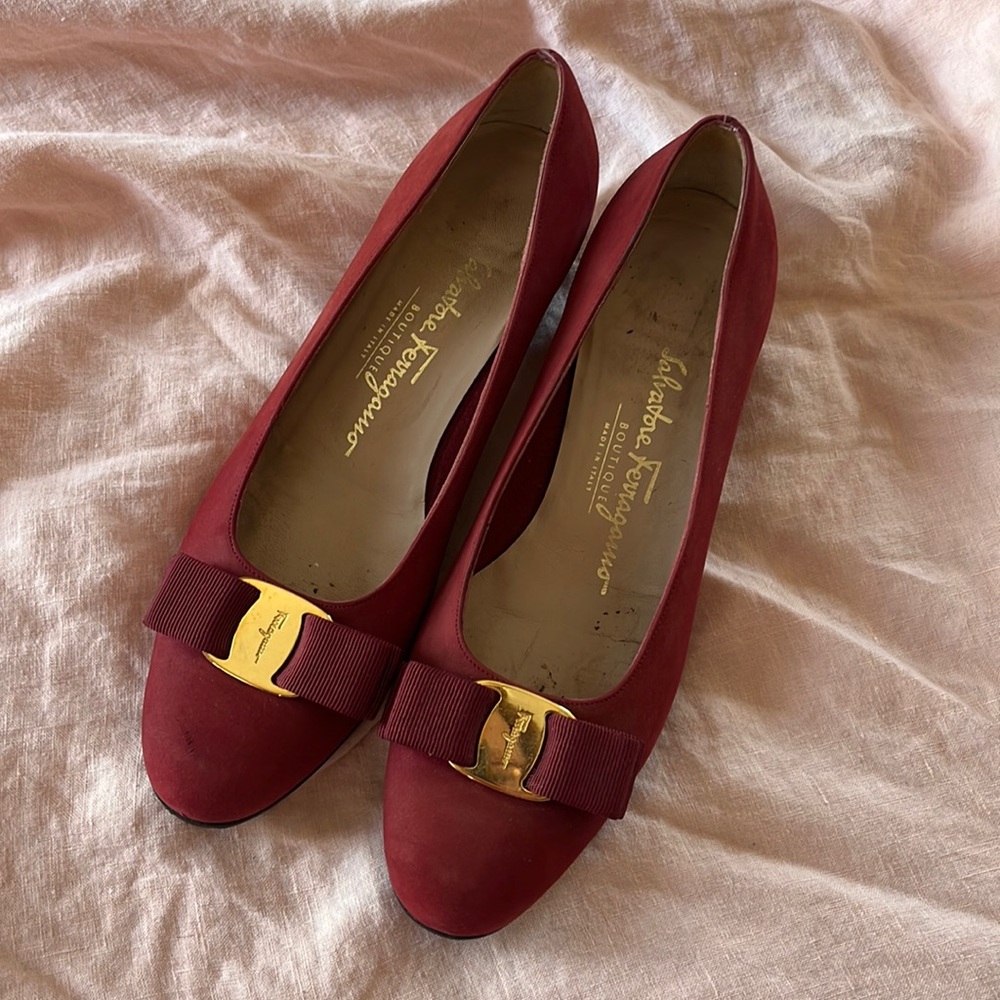 Ferragamo Suede Vera Vintage Red Heels 7.5 B